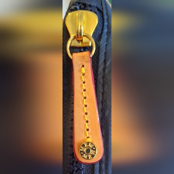 EUC MZ Wallace Sutton Blue Nylon Puffer Travel Cosmetic Makeup Beauty Pouch Bag - Picture 5 of 5